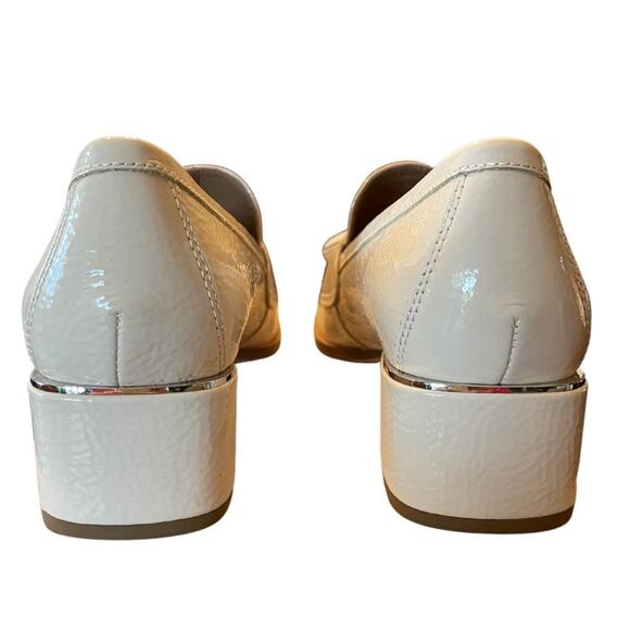 NIB Donald Pliner crinkle patent leather AVICI flat. Sz 10 (see size note below) - Picture 5 of 7